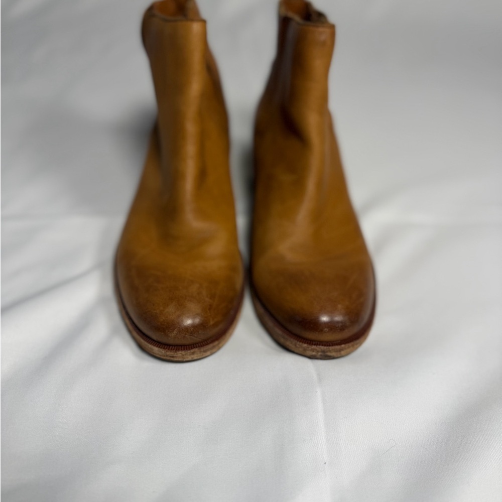 Kork Ease Mindo Ankle Boots, size 6.5. Small spot on upper- see pictures. - Picture 5 of 8